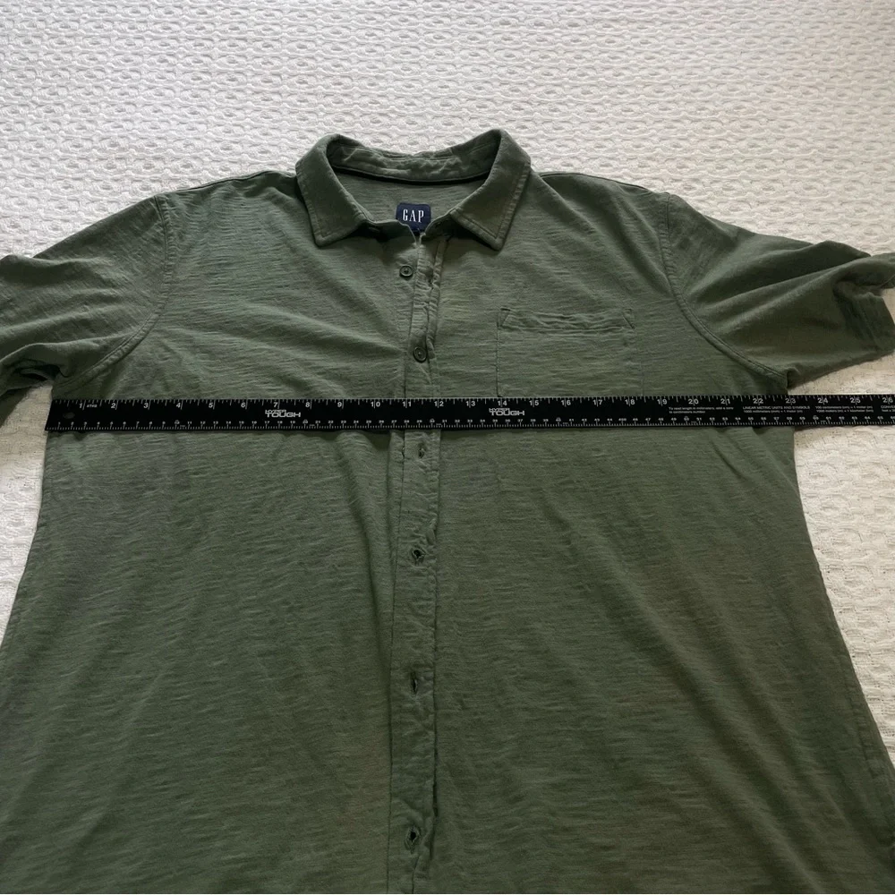 GAP Men's Olive Green Short‎ Sleeve  Size X Large ~ casual weekend shirt
